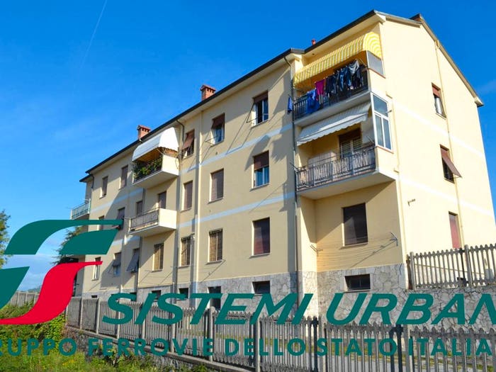 Appartamento bilocale in vendita in Via degli Oliveti, Zona Industriale, Massa