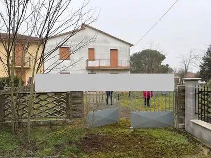 Casa con 6 locali in vendita in Via Tassinari, Monticelli, Mesola