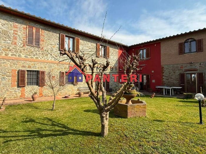 Casa con 6 locali in vendita in Via Torino, Borgo A Buggiano, Buggiano