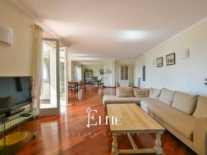 Casa con 6 locali in vendita in Via Nuova Intra Premeno, Arizzano