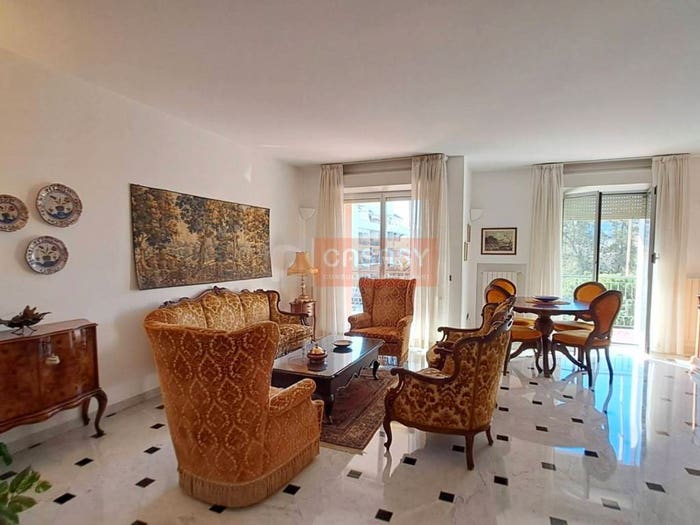 Appartamento con 6 locali in vendita in Via Valle d'Aosta, Centro, Albenga