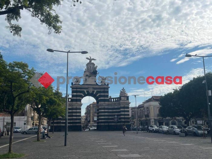 Casa con 6 locali in vendita in Via Cesare Abba, Palestro, Catania