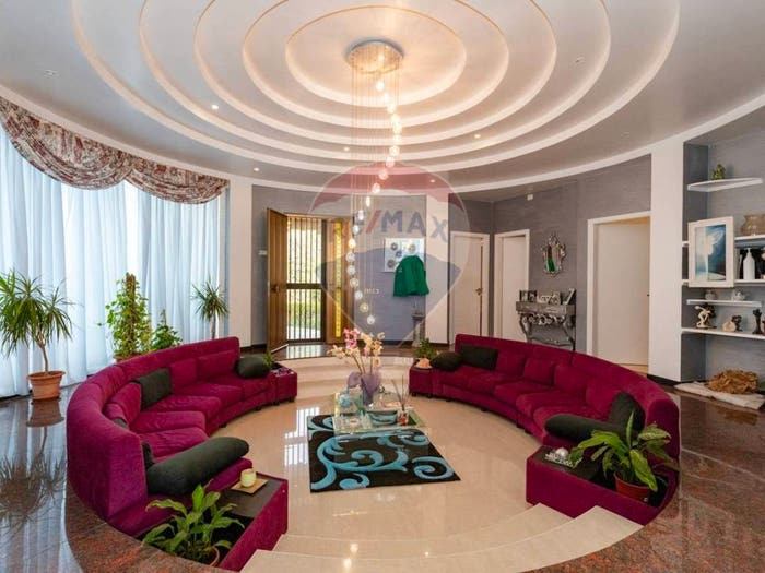 Casa con 6 locali in vendita in Via Aristofane, Caltagirone
