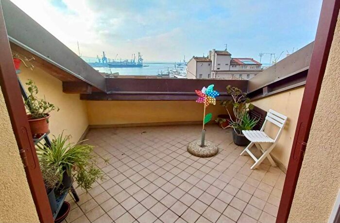 Appartamento con 5 locali in vendita in Centro Storico, Ancona