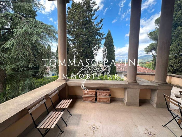 Casa con 6 locali in vendita in Via Bolognese, Bolognese, Firenze