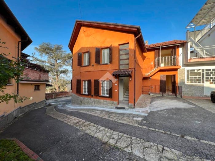 Casa con 5 locali in vendita in Via Grisella, Centro, Cossombrato