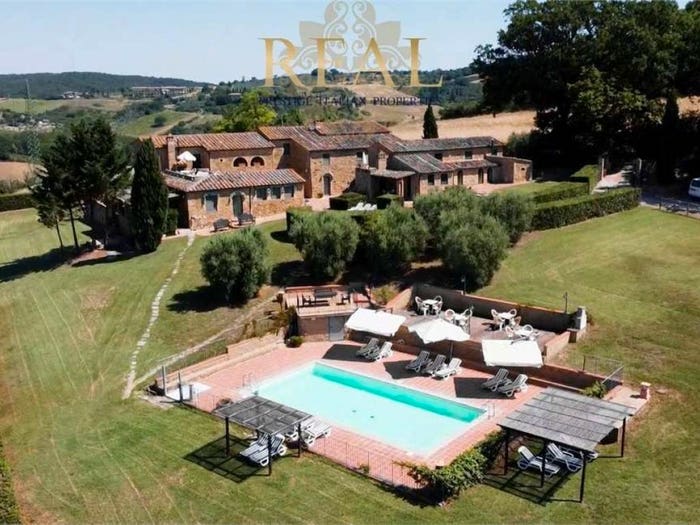 Casa con 6 locali in vendita in Centro, Casole d'Elsa