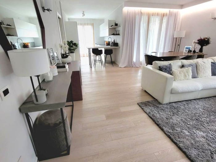 Appartamento trilocale in vendita in Via Col di Lana, Canegrate