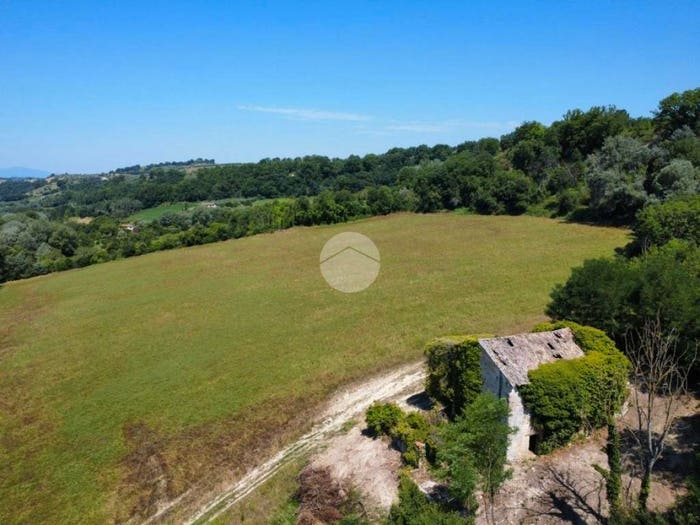 Casa con 5 locali in vendita in VOCABOLO CAMPANA, Tarano