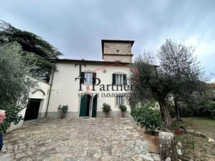 Casa con 6 locali in vendita in Via di Castello, Castello, Firenze
