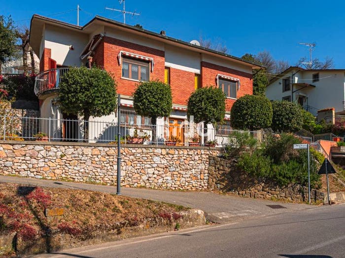 Casa con 5 locali in vendita in Via Montalbano, San Baronto, Lamporecchio