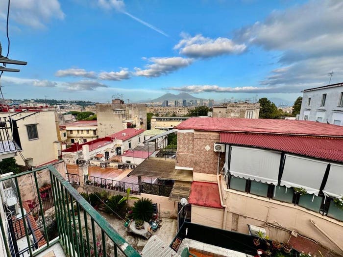 Appartamento trilocale in vendita in Vico Paradisiello, San Carlo All'Arena, Napoli