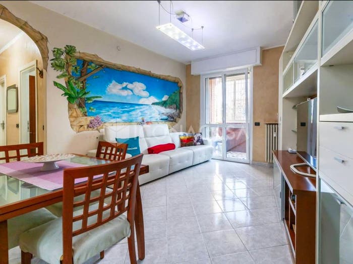 Appartamento trilocale in vendita in Via Val Lagarina, Roserio, Milano