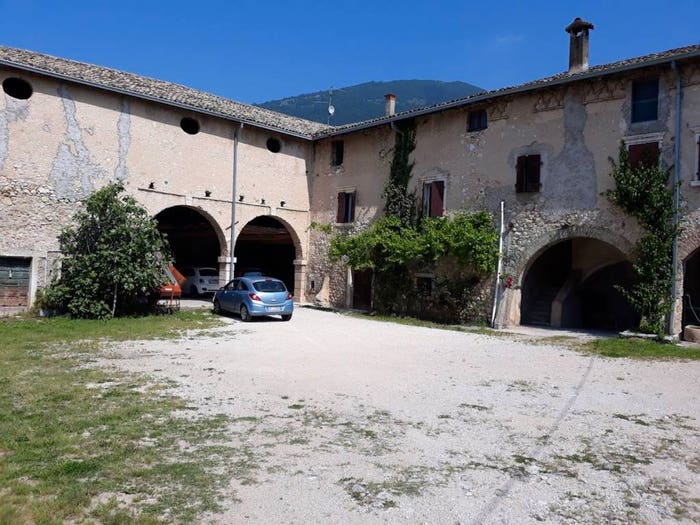 Casa con 6 locali in vendita in Via Boi, Boi, Caprino Veronese