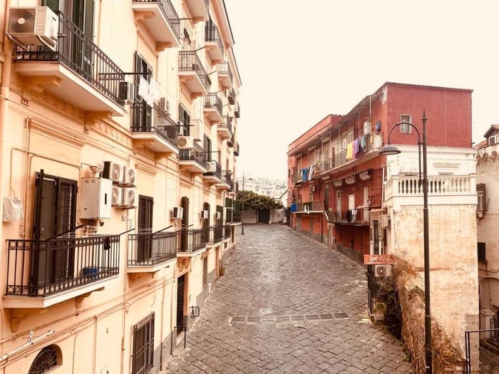 Appartamento bilocale in vendita in Rampe Sant'Antonio a Posillipo, Posillipo, Napoli