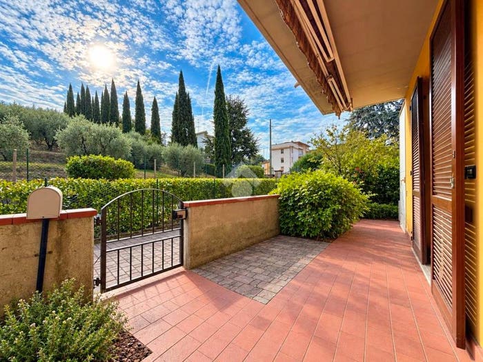 Appartamento trilocale in vendita in Via San Lorenzo, Centro, Quarrata