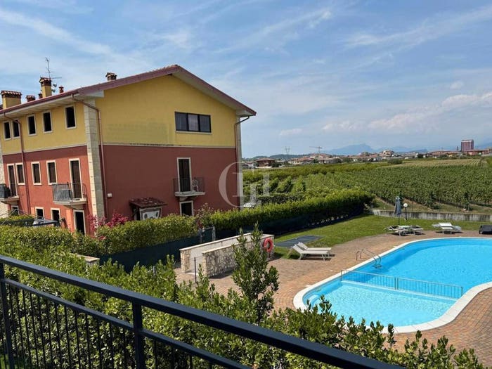 Appartamento trilocale in vendita in Via Degli Scaligeri, Bussolengo