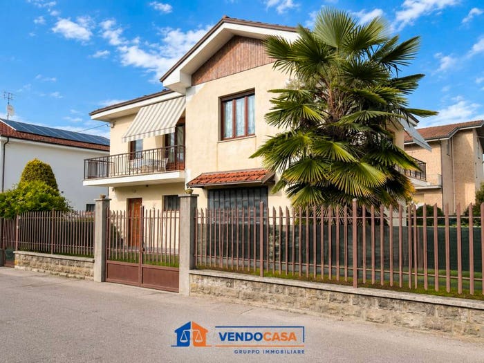 Casa quadrilocale in vendita in Via Duccio Galimberti, Centro, Cherasco