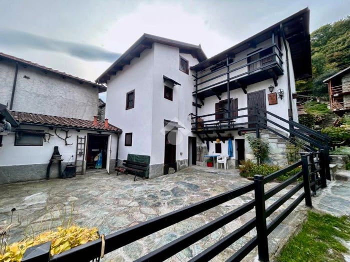 Casa con 5 locali in vendita in Borgata Lajetto, Condove