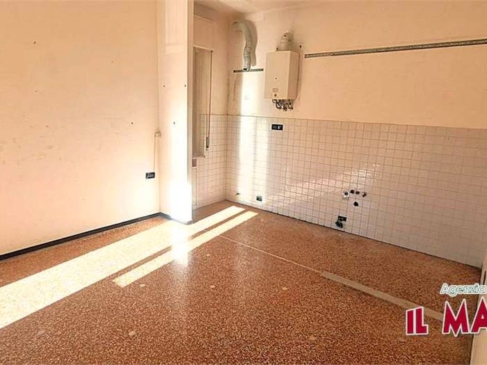 Appartamento con 5 locali in vendita in Via Campomorone, Pontedecimo, Genova