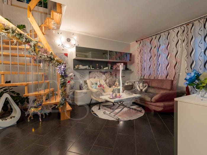 Appartamento trilocale in vendita in Via Livatino, Roncaro