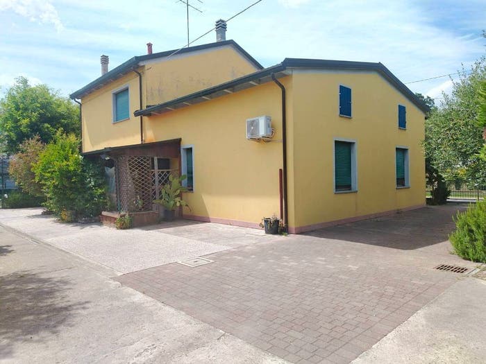 Casa con 6 locali in vendita in Via Martiri della Libertà, Lavezzola, Conselice
