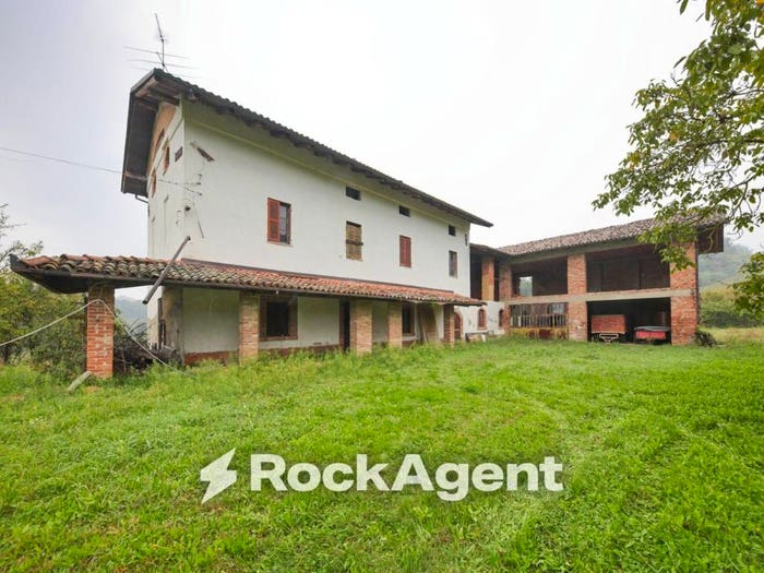 Casa con 5 locali in vendita in Via case sparse, Maranzana
