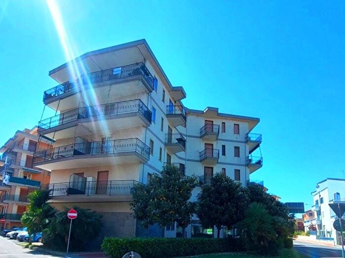 Appartamento bilocale in vendita in Via Giugno, Borghetto Santo Spirito