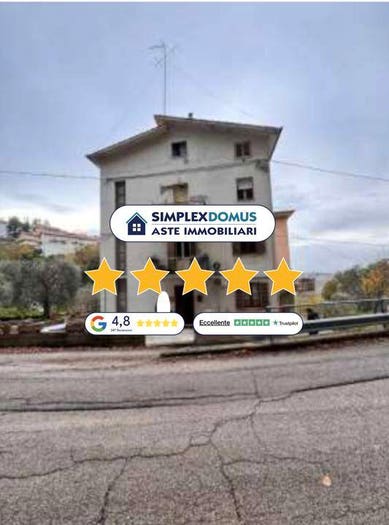 Appartamento con 6 locali in vendita in Via Sole, Centro, Montappone