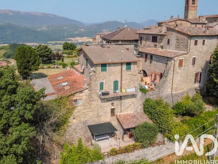 Appartamento con 6 locali in vendita in Vicolo del Falco, Casa del Diavolo, Perugia