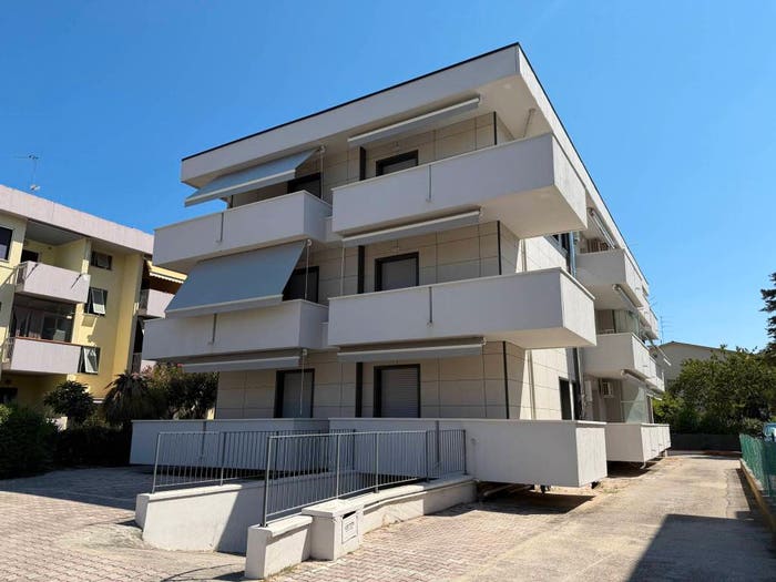 Appartamento trilocale in vendita in Via Maddalena, Centro, Alba Adriatica
