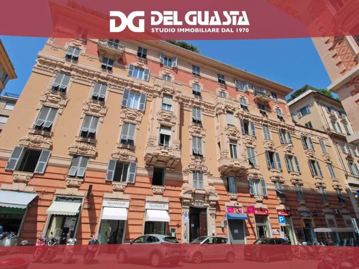 Appartamento con 5 locali in vendita in Via Innocenzo Frugoni, Quadrilatero, Genova