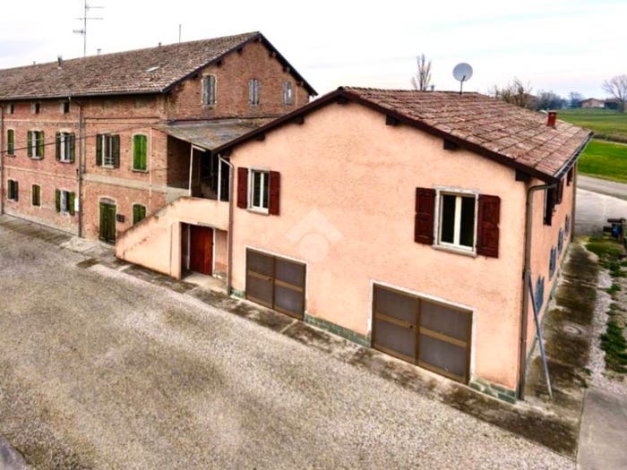 Appartamento trilocale in vendita in Str Casaletto, Novellara