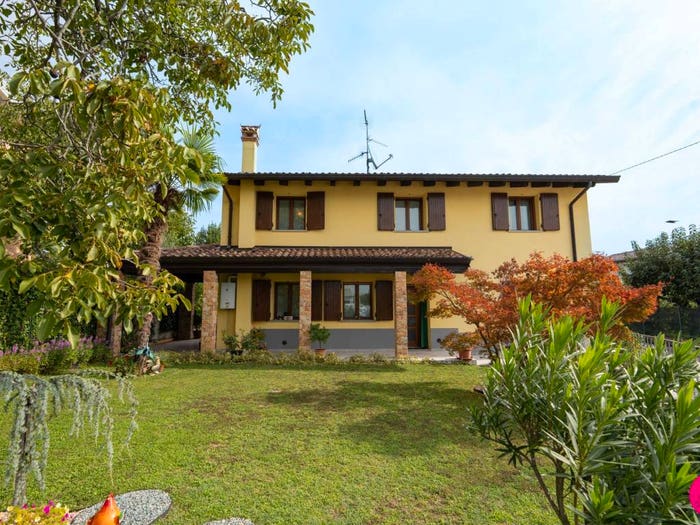 Casa con 5 locali in vendita in Via Muraglie, Centro, Pradamano