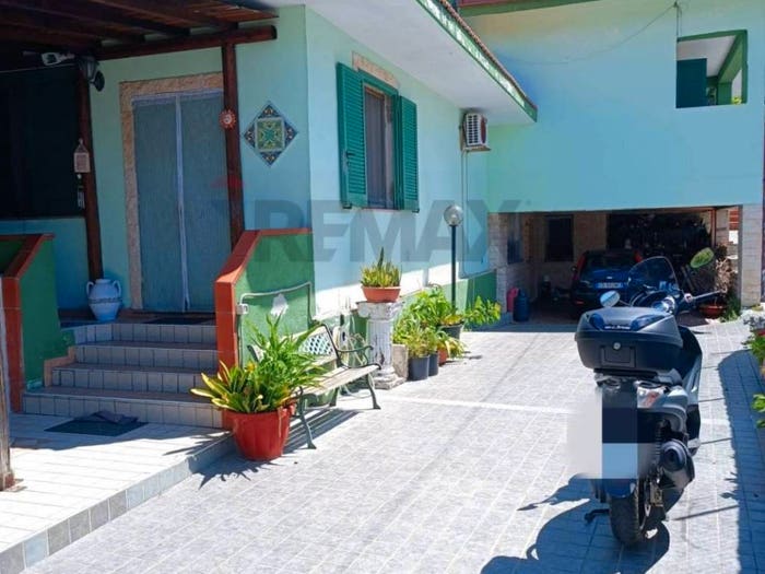 Casa con 6 locali in vendita in Centro, Minturno