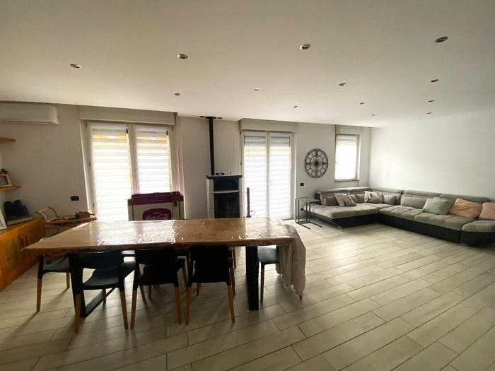 Appartamento quadrilocale in vendita in Via Oslavia, Camerlata Rebbio, Como