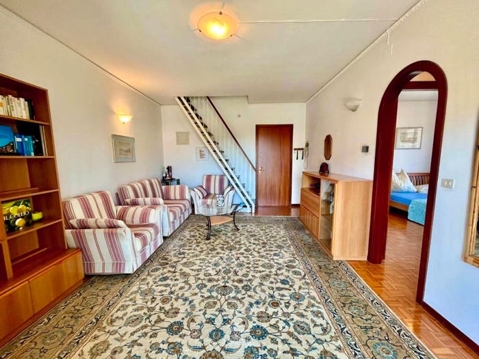 Appartamento bilocale in vendita in Via U Saba, Centro, Grado