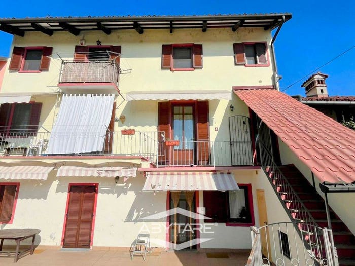 Appartamento trilocale in vendita in Via Ressia, Centro, Carignano