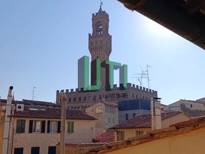 Appartamento trilocale in vendita in Via Lambertesca, Signoria Uffizi, Firenze