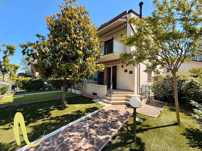 Casa con 5 locali in vendita in Viale Savio, Santa Teresa, Cesenatico