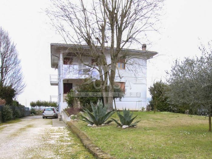 Casa con 6 locali in vendita in Via Guglielmo Marconi, Villa Poma, Borgo Mantovano