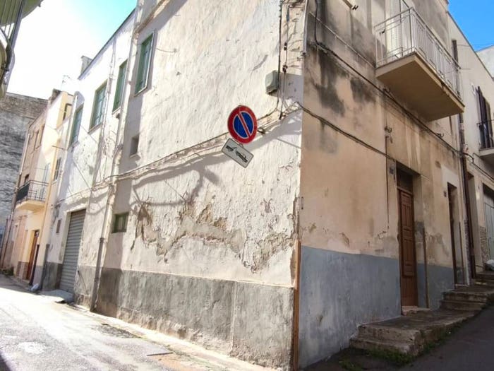 Casa quadrilocale in vendita in Via Florio, Semicentro, Alcamo