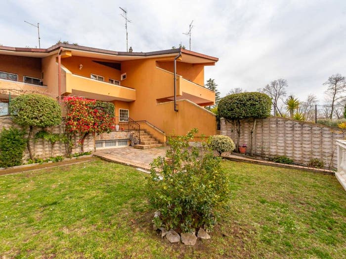 Casa con 5 locali in vendita in Viale dei Noccioli, Monte Gentile Galloro, Ariccia