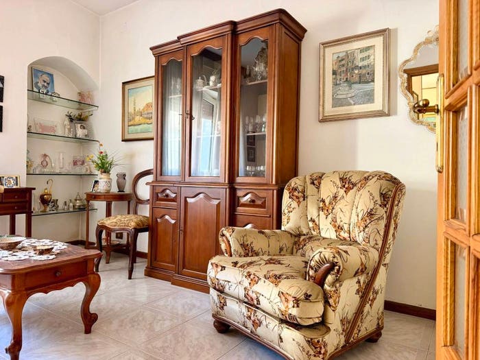 Casa con 6 locali in vendita in Via Guglielmo Marconi, Thiesi