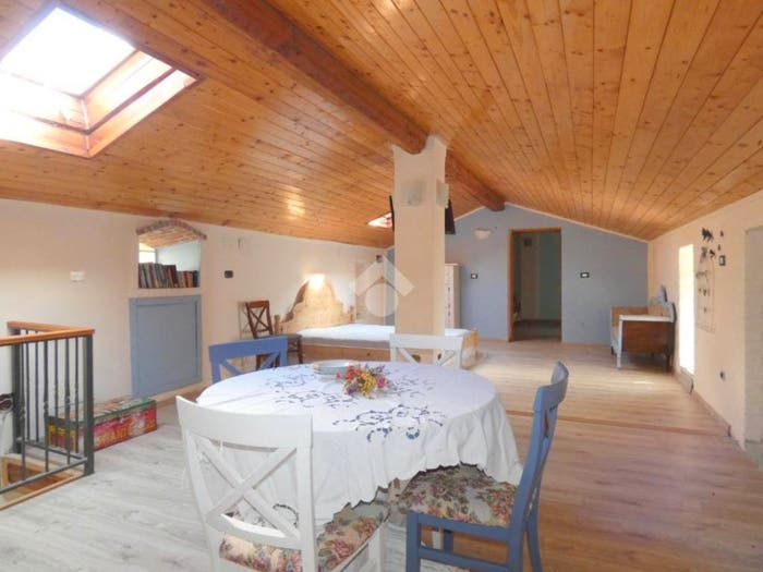 Casa con 6 locali in vendita in Regione cavalleri, Acqui Terme