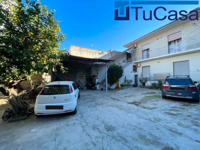 Casa con 6 locali in vendita in Via della Repubblica, Lusciano
