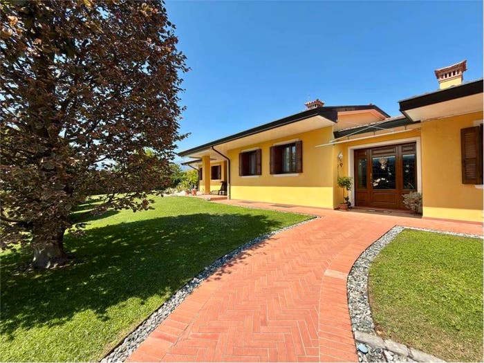 Casa con 6 locali in vendita in Via Levignole, Centro, Cordignano