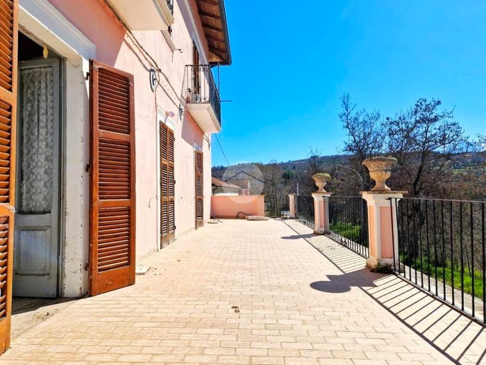 Casa con 6 locali in vendita in Villa singola con corte privata Via Mezzo Ripa, Ripa, Fagnano Alto