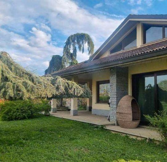 Casa con 6 locali in vendita in Via Giulio Verne, Novi Ligure