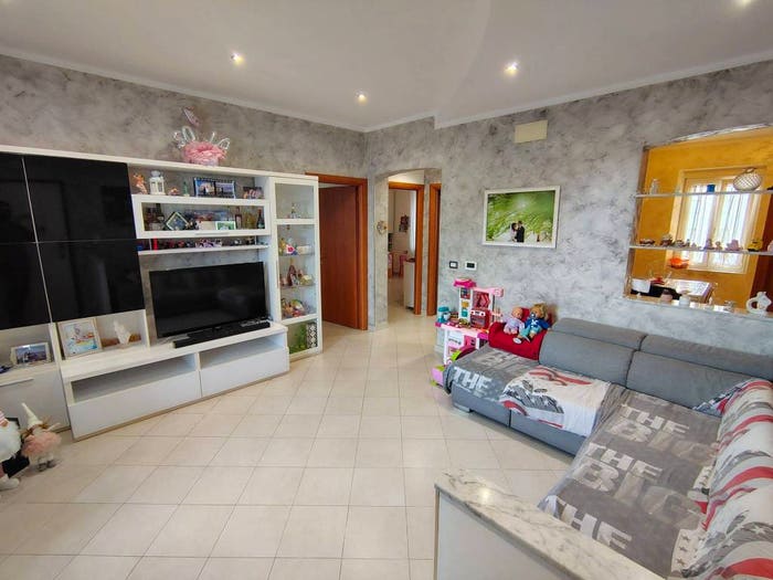 Appartamento trilocale in vendita in Via Pier Domenico da Bissone, Sestri Ponente, Genova